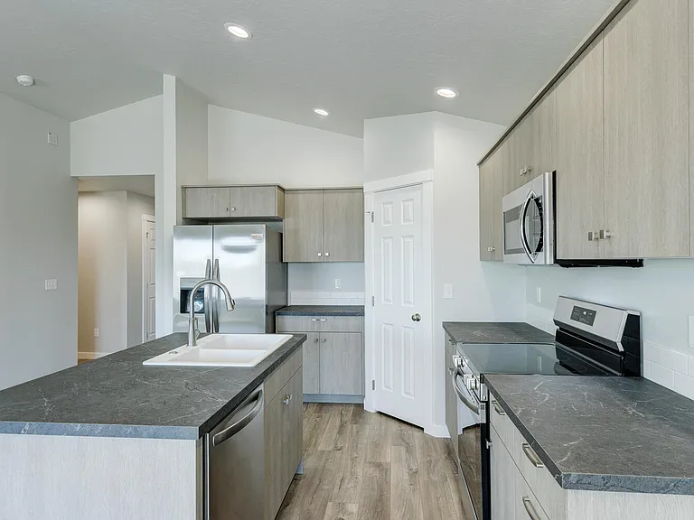 2395 W Opalite Dr — Photo 6