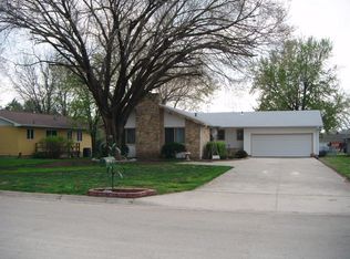 728 Franklin St, Clay Center, KS 67432