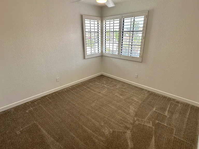 1043 Cordova Dr — Photo 34