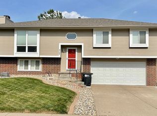 5107 S 164th St, Omaha, NE 68135