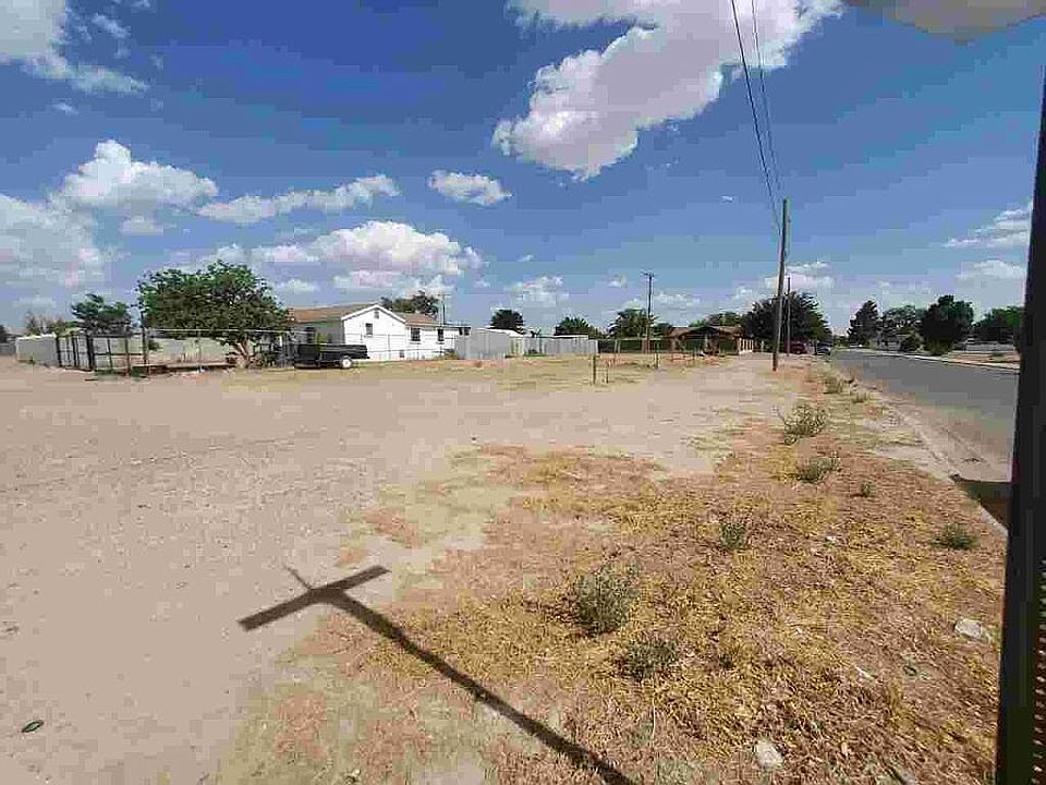 1st image of 600 E Bland St
