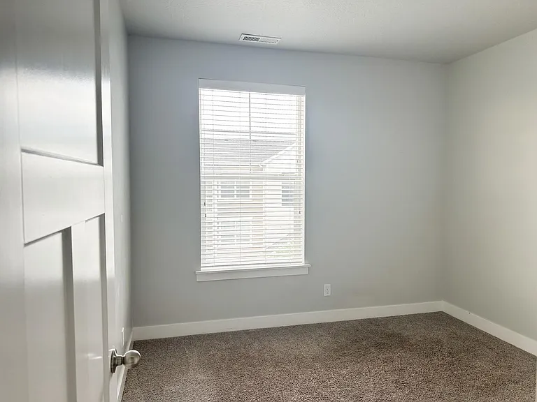 107 W Seasons Dr — Photo 11