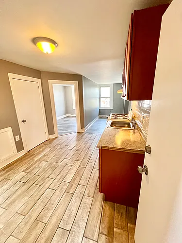 904 E Tioga St #2 Photo 1