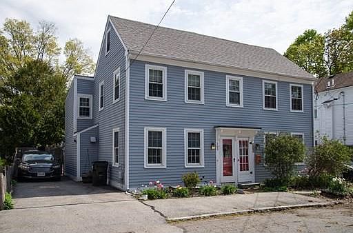 1st image of 105 Prospect St