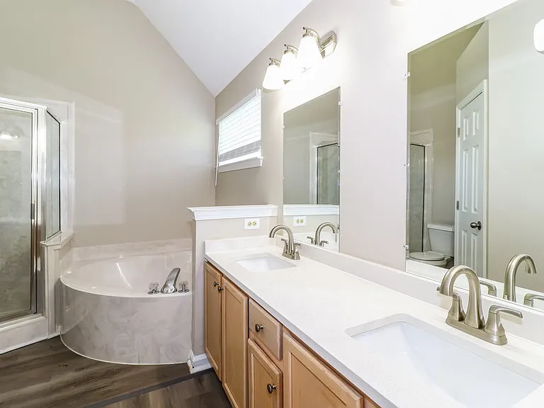 80 Village Dr — Photo 11
