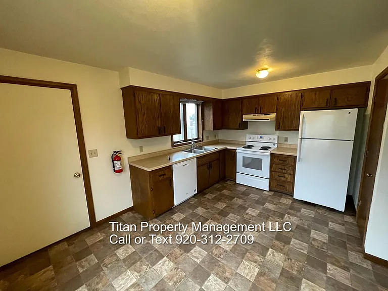 1010A Tullar Ct — Photo 6