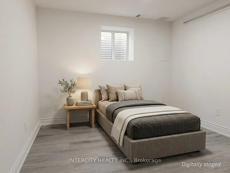 260 Britannia Ave #BASEMENT — Photo 6