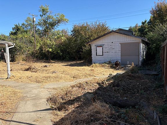 5th image of 5036 Hemlock St