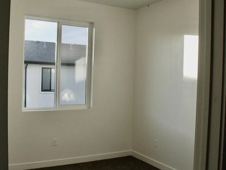 2 upstairs bedrooms