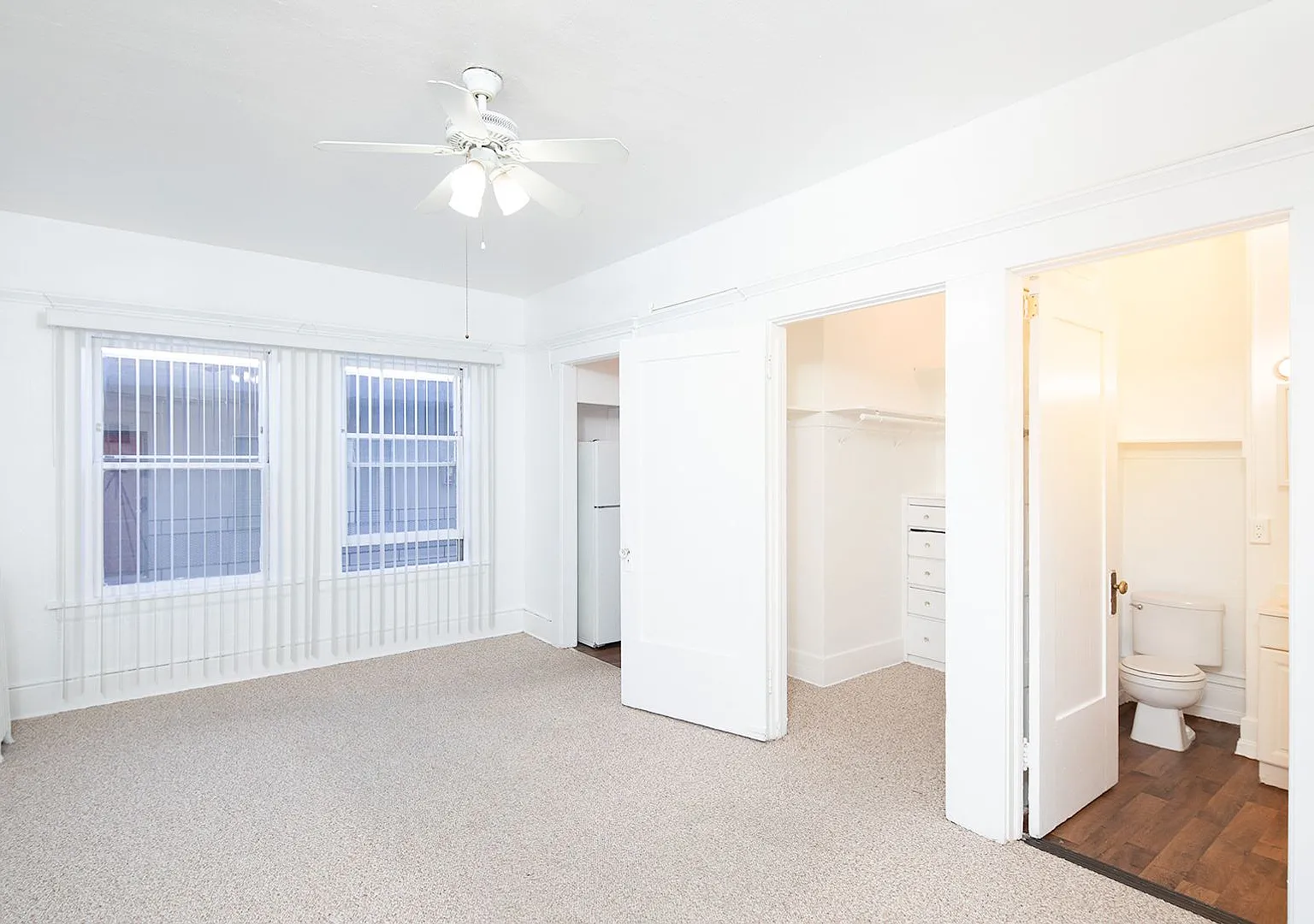 Windsor Apartments — Photo 2