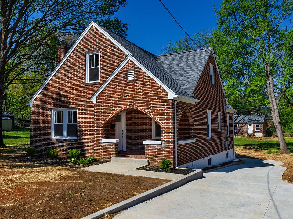 1st image of 3560 Princeton Cir NE