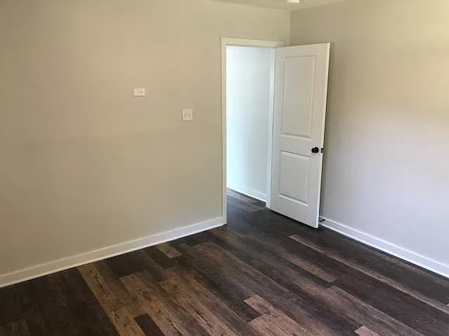 3305 S Woods Ave — Photo 11