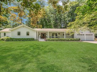 43 Whippoorwill Rd E, Armonk, NY 10504