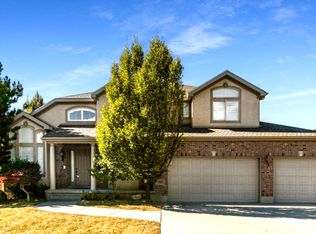 9728 S Quartzridge Dr, Sandy, UT 84092