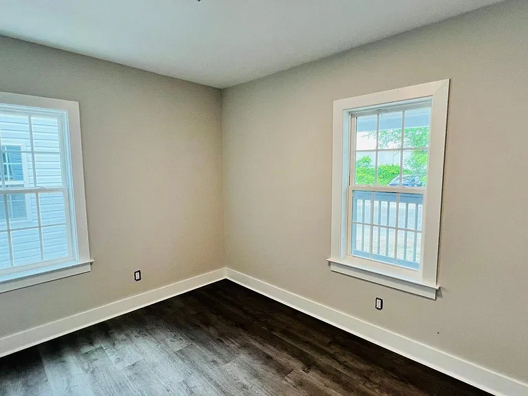 108 E Dewey St — Photo 17