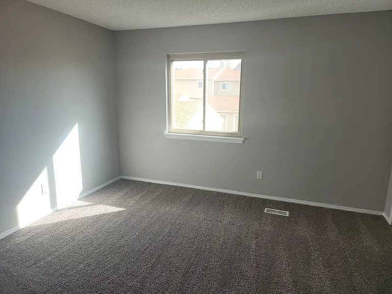 8069 Lexington Park Dr — Photo 11