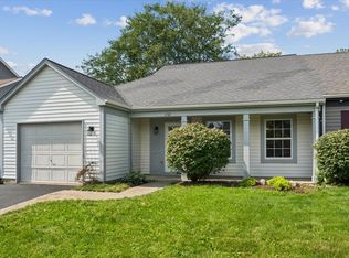 232 Dunton Ct, Mundelein, IL 60060