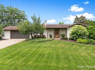 6189 Belding Rd NE, Rockford, MI 49341