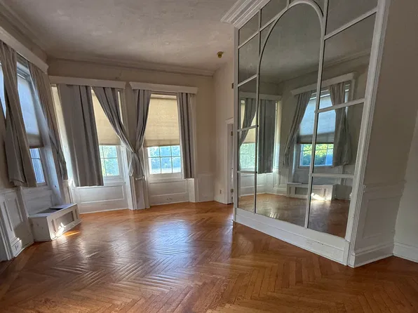 (undisclosed Address), Rhinebeck, NY 12572