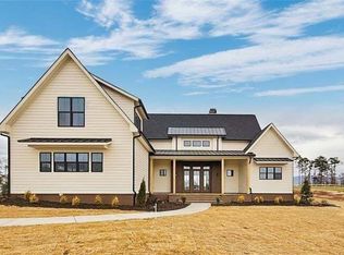 151 Palisade Dr, Rydal, GA 30171
