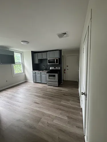 37 Lenox Pl Photo 1
