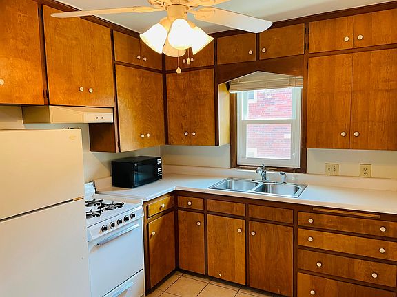 2nd image of 3569 Davenport St APT 24