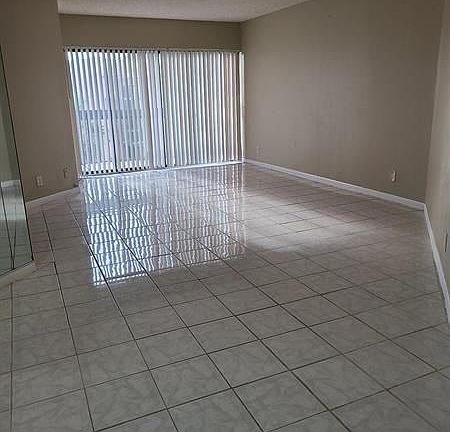 3rd image of 1880 N Congress Ave APT 409