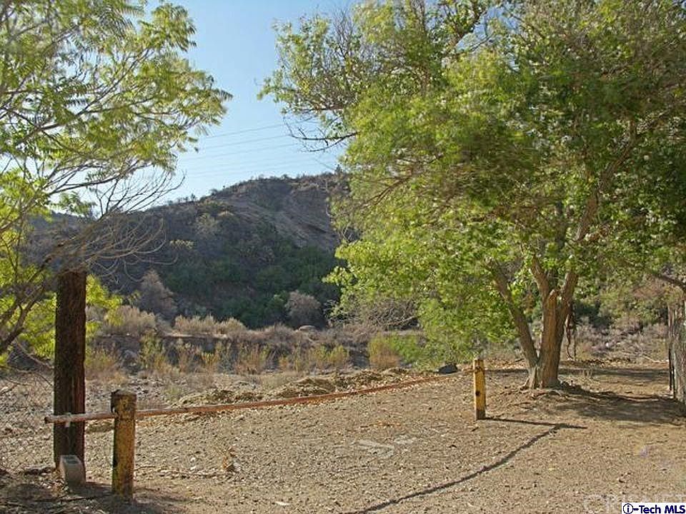 2nd image of 31524 Agua Dulce Canyon Rd