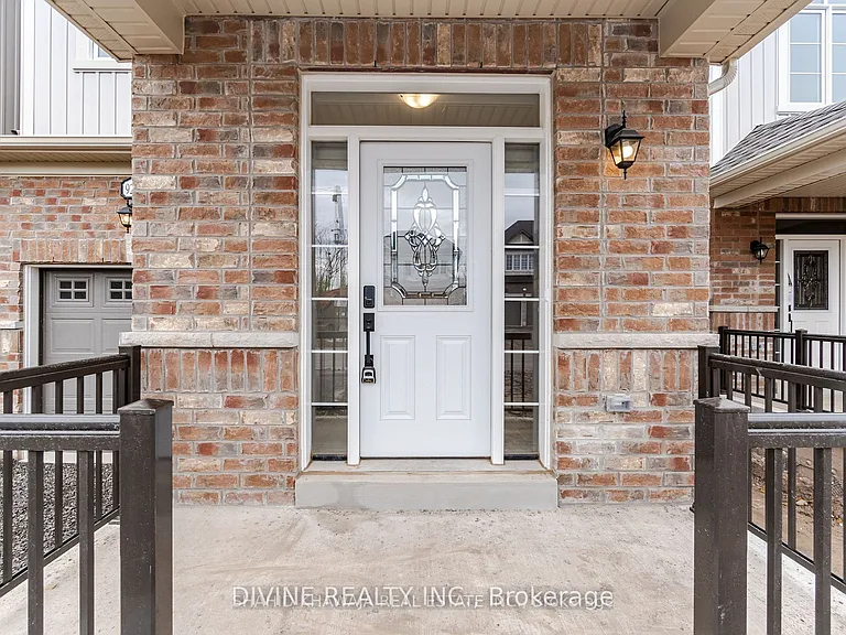 9241 White Oak Ave — Photo 3