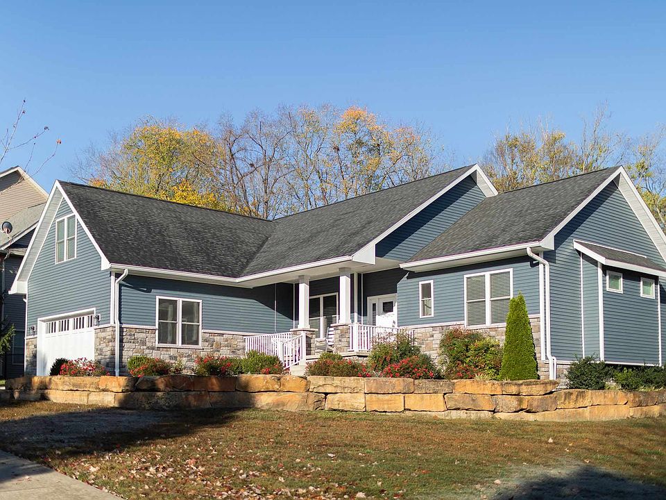 1st image of 989 E Keenland Ct