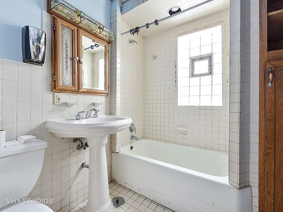 5th image of 4436 W Montana St
