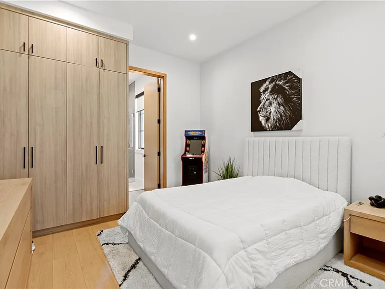 5050 Arundel Dr — Photo 38