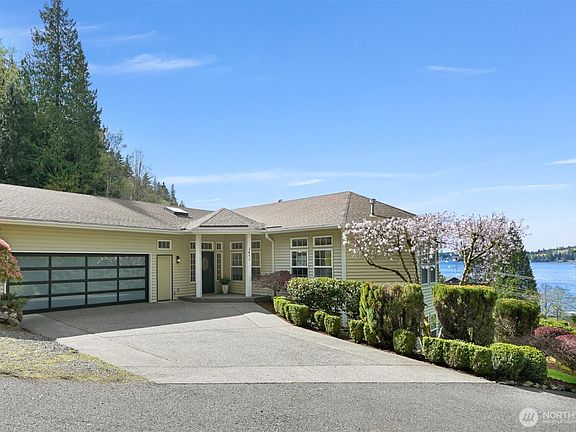 3rd image of 2651 Lake Whatcom Boulevard