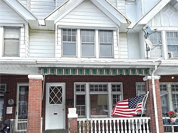 207 1/2 S Saint Cloud St, Allentown, PA 18104