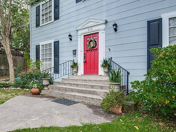 2nd image of 219 Arcadia Pl
