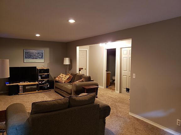 3rd image of 14158 Fox Trail Dr