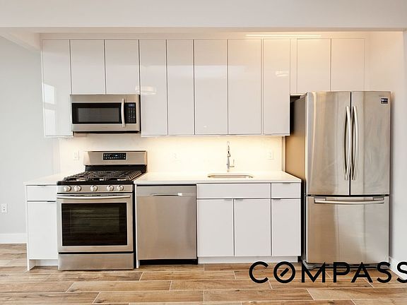 4th image of 2401 31st St #3C