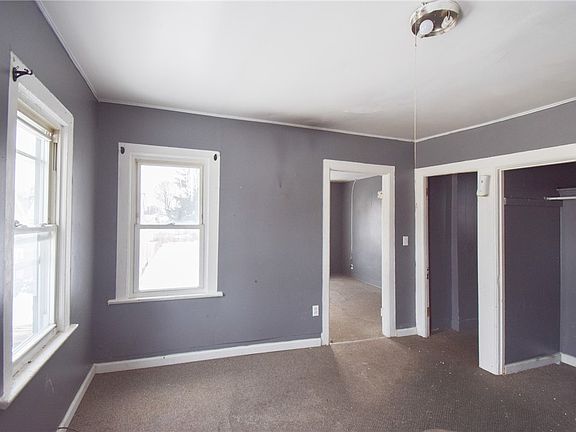3rd image of 80 Flower St