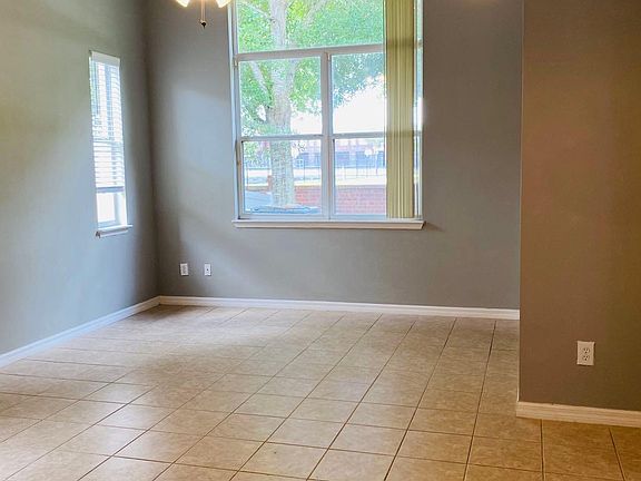 2nd image of 4290 Heirloom Rose Pl