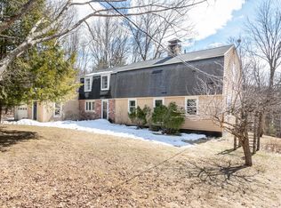 11 Puffer Rd, Canterbury, NH 03224