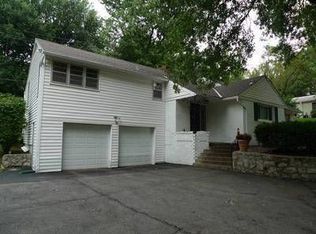 4136 N Main St, Kansas City, MO 64116