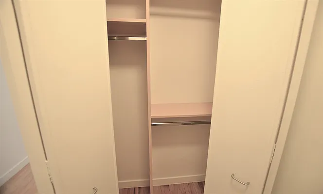 Rented by Manhattan Realty Group | media 21