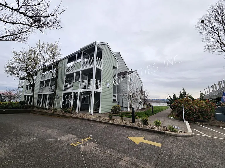 153 N Hayden Bay Dr — Photo 2