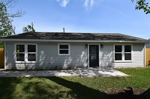 10946 Fullerton Dr Photo 1