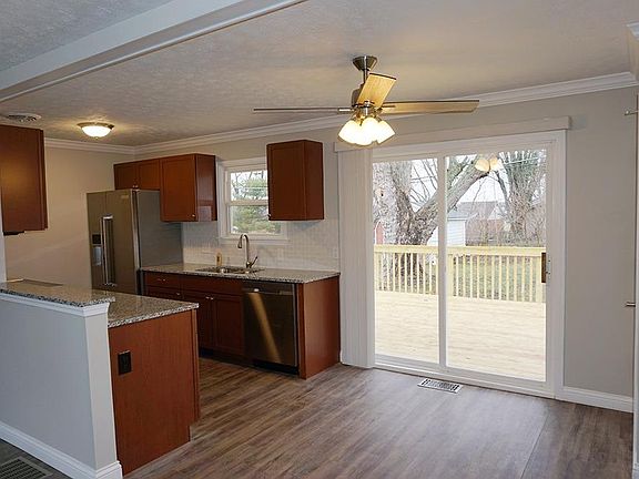 4th image of 706 Southline Dr