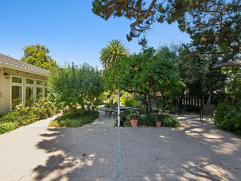 970 Palo Alto Ave — Photo 69