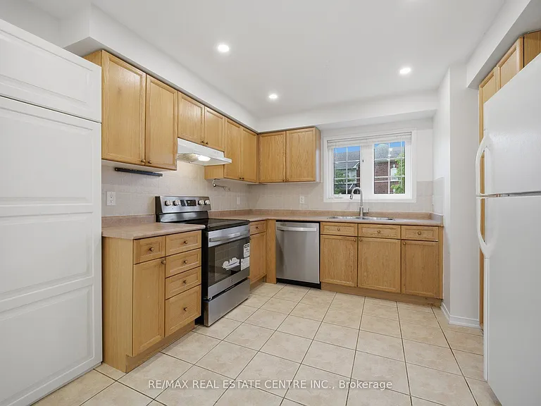 2360 Parkhaven Blvd #10 — Photo 17