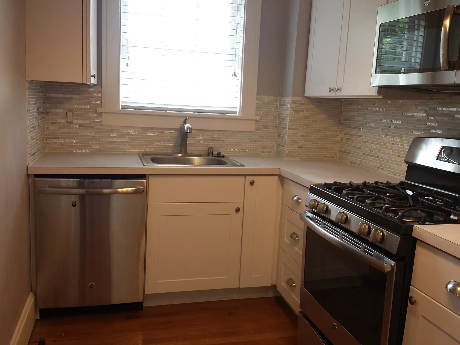1 bed, 850 sqft, $1,525 — Photo 4