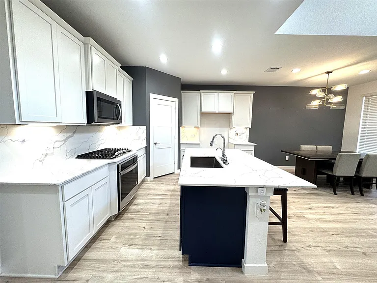 22603 Petrizzi Ln — Photo 14