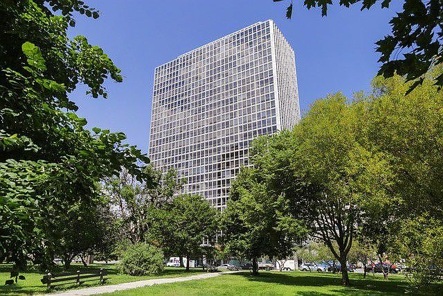 1st image of 330 W Diversey Pkwy APT 2604
